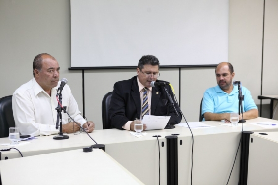 Ver. Valdivino, Preto e Gunda na reunião da Comissão de Desenvolvimento Econômico, Transporte e Sistema Viário