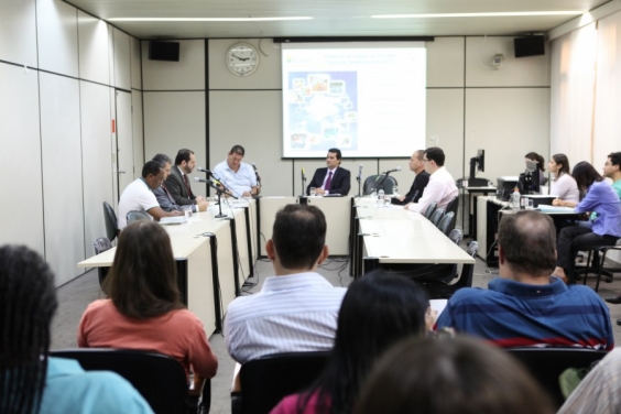 Vereadores da Comissão de Saúde e Saneamento acompanham prestação de contas do SUS-BH pelo secretário municipal de Saúde
