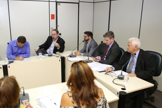 Comissão Especial de Estudos sobre feirantes e ambulantes debate Feira de Artesanato da Afonso Pena