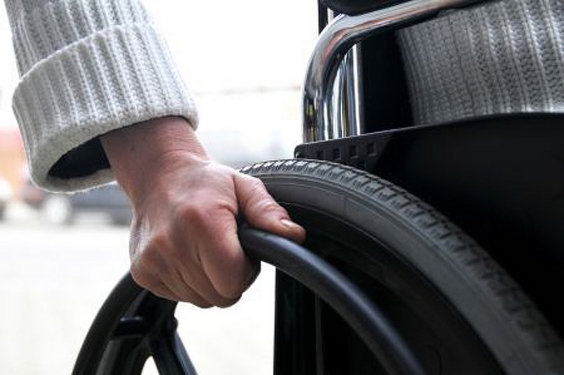Cadeira de rodas. Foto: Portal PBH