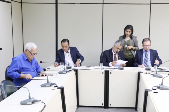 Reunião da Comissão de Saúde e Saneamento do dia 10 de maio