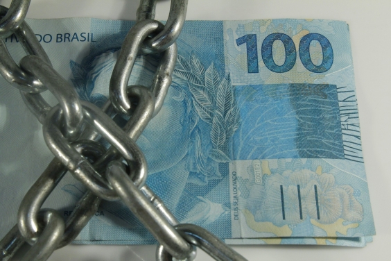 corrente sobre nota de R$100