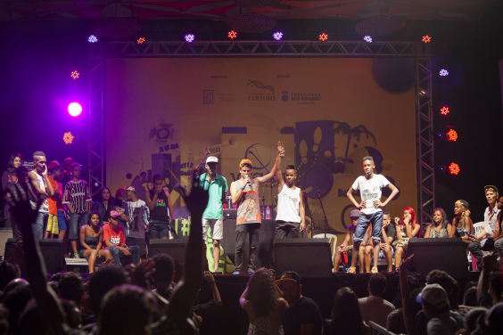 duelo de passinhos de funk durante virada cultural de bh