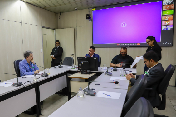 imagem dos presentes no plenário durante audiência pública na câmara de belo horizonte
