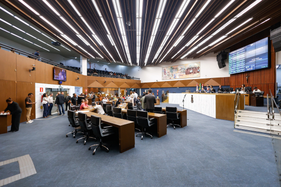 Plenário Amintas de Barros durante reunião