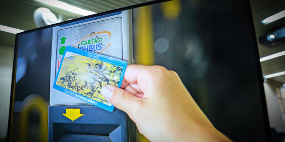 Foto ilustrativa do cartão BHBUS