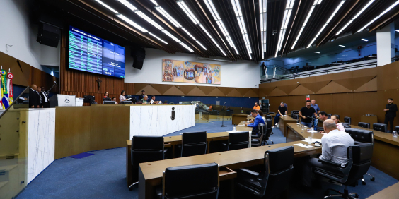 Vereadores no Plenário Amintas de Barros