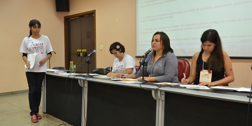 Alunos votarão propostas na plenária final 