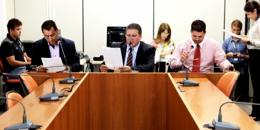 Presidente da comissão e relator dos PLs, Preto teve pareceres aprovados por Autair Gomes e Adriano Ventura - Foto: Rafa Aguiar