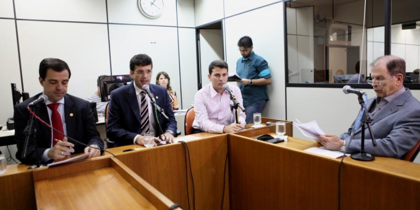 Legislação e Justiça atesta constitucionalidade de PL que reduz impostos para empresas de call center