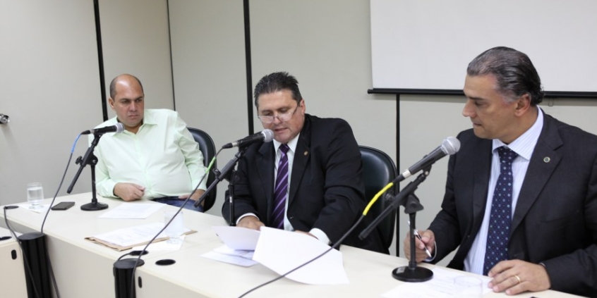 Vereadores Gunda, Preto e Joel Moreira Filho na reunião da Comissão de Desenvolvimento Econômico, Transporte e Sistema Viário