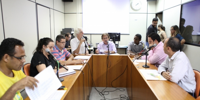 Audiência pública debateu problemas no repasse de verbas ao caixa escolar. Foto: Mila Milovski/CMBH