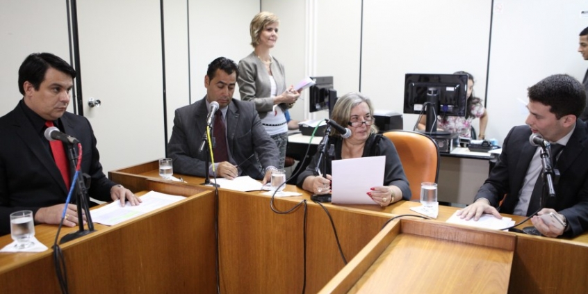 Comissão discutiu coleta de lixo e direitos de pessoas com deficiência
