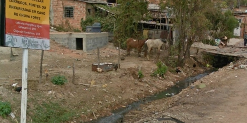 Moradores buscam informações sobre reassentamento de famílias em função de obras nos córregos Marimbondo e Lareira(Santa Mônica)