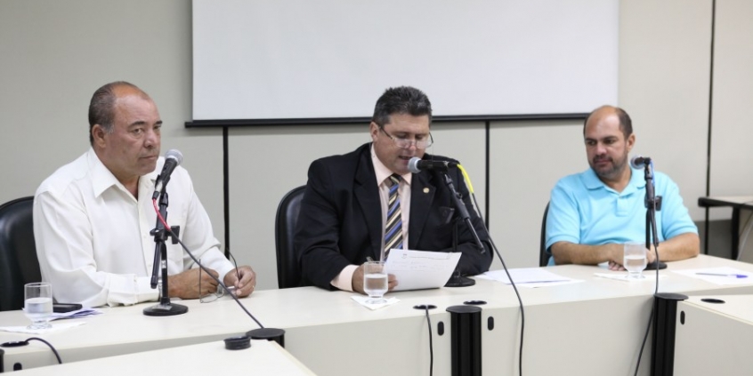 Ver. Valdivino, Preto e Gunda na reunião da Comissão de Desenvolvimento Econômico, Transporte e Sistema Viário