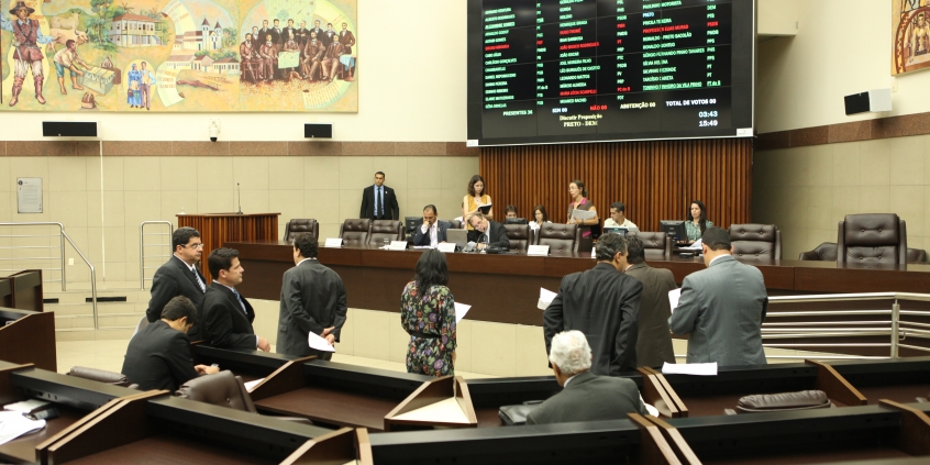 Vereadores aprovam adoção de pavimento permeável em passeios públicos