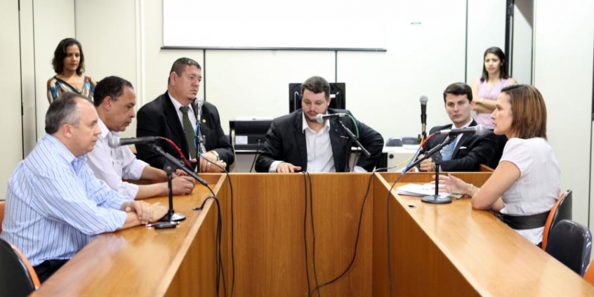 Vereadores recebem propostas do Câmara Mirim e Parlamento Jovem 