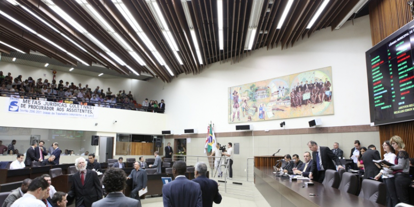 Plenário aprovou reajuste aos auditores e procuradores municipais. Foto: Mila Milowski
