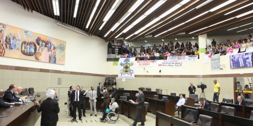 Plano Municipal de Educação é aprovado com emendas da bancada cristã. Foto: Barbara Crepaldi/CMBH