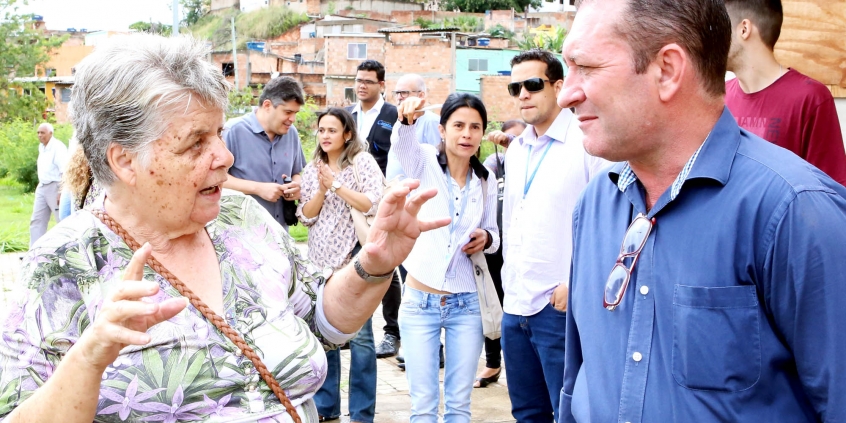 Vereador Cláudio da Drogaria Duarte ouve comunidade, que reivindica medidas para funcionamento da Farmácia Viva