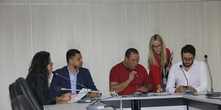 Vereadores Bella Gonçalves, Irlan Melo, Edmar Branco e Gabriel, em reunião da CPI das Barragens, nesta terça (4/6)