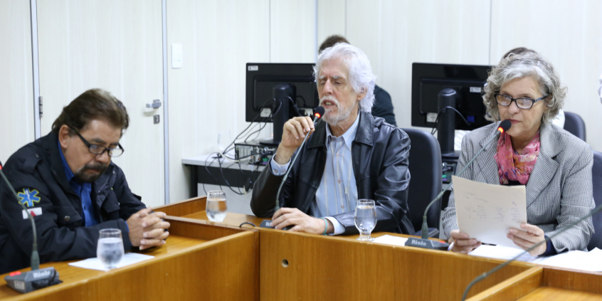Vereadora Cida Falabella e vereadores Arnaldo Godoy e Eduardo da Ambulância, em reunião da Comissão de Educação, Ciência, Tecnologia, Cultura, Desporto, Lazer e Turismo, nesta quinta-feira (11/7)