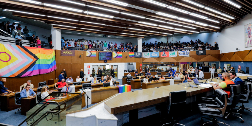 Foto geral do Plenário Amintas de Barros durante reunião do Plenário