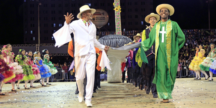 dançarinos de festa junina