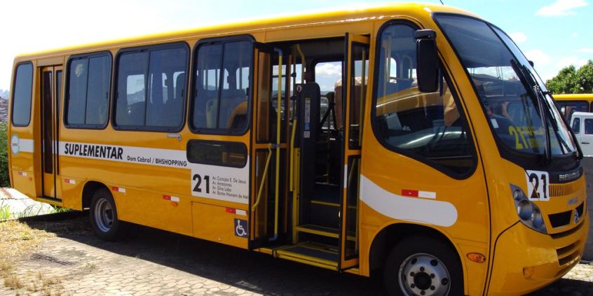 ônibus do transporte coletivo suplementar