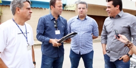 Vereador Carlos Henrique e Gerência da BHTrans, em visita técnica à rua Craveiro Lopes, na Gameleira