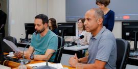 Vereadores durante reunião de comissão