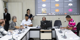 Vereadores no Plenário Helvécio Arantes