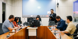 Vereador Edmar Branco (PCdoB),Vereadora Dra. Michelly Siqueira (PRD),Vereador Uner Augusto (PL),Vereador Vile (PL) e Vereador Sargento Jalyson (PL) estão assentados no Plenário Camil Caram