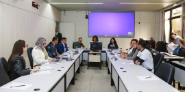 parlamentares e participantes presentes em audiência pública na câmara municipal de bh