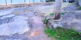 via pública esburacada