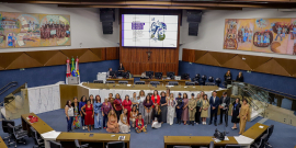 Vereadoras e convidadas no Plenário Amintas de Barros