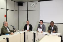 Vereadores Dr. Sandro, Bim da Ambulância, Professor Wendel e Juninho Paim na Comissão de Administração Pública em 24 de abril