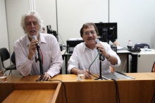 Vereadores Arnaldo Godoy e Ronaldo Gontijo em reunião ordinária da Comissão de Educação
