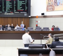 O vereador Leonardo Mattos apresentou algumas sugestões para a revisão do regimento interno