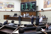 Três comissões permanentes aguardam nova composição - Foto: Mila Milowski