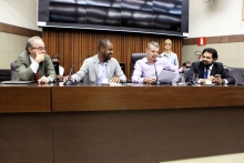 Parlamentares vão discutir redução na remuneração de servidores em cargos comissionados. Foto: Rafa Aguiar/CMBH