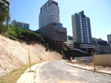 Rua Flavita Bretas, no Luxemburgo, passou por obras de terraplenagem, drenagem e pavimentação - Foto: Portal PBH