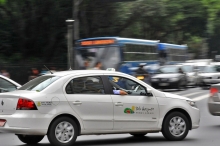 Livre acesso e circulação de táxis nas faixas ou corredores destinados ao tráfego de ônibus é tema de projeto - Foto: Portal PBH