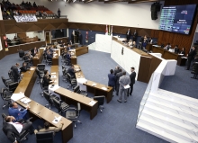 Vista aérea do plenário da Câmara durante reunião ordinária do dia 12 de julho