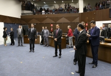 Vereadores participam da 60ª reunião ordinária do plenário, em 14 de julho