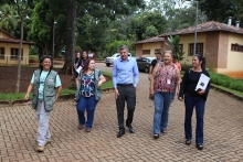 Vereador Juliano Lopes,  Edanise Guimarães Reis, gerente dos parques das regionais Oeste e Barreiro / Fundação de Parques Municipais e Zoobotânica, e Josiane Aparecida de Jesus, gerente do Parque das Águas, em visita técnica 