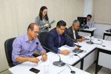 Três integrantes participam da 23ª reunião ordinária da Comissão de Desenvolvimento Econômico, Transporte e Sistema Viário, no dia 25 de outubro de 2018