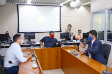 Vereadores da CPI da Andrade Gutierrez em reunião no Camil Caram 