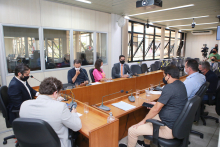 Vereadores Gabriel, Bráulio Lara, Reinaldo Gomes Preto Sacolão, Rubão, Wanderley Porto e Professor Claudiney Dulim, e vereadora Bella Gonçalves, em reunião da CPI da BHTrans, nesta quinta-feira (26/8)