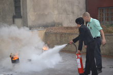 servidor da prefeitura de belo horizonte passa por treinamento de prevenção a incêndio